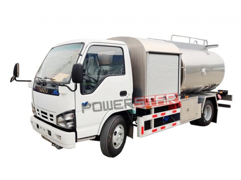 camions-citernes de ravitaillement en fioul pour avions isuzu NKR/600P