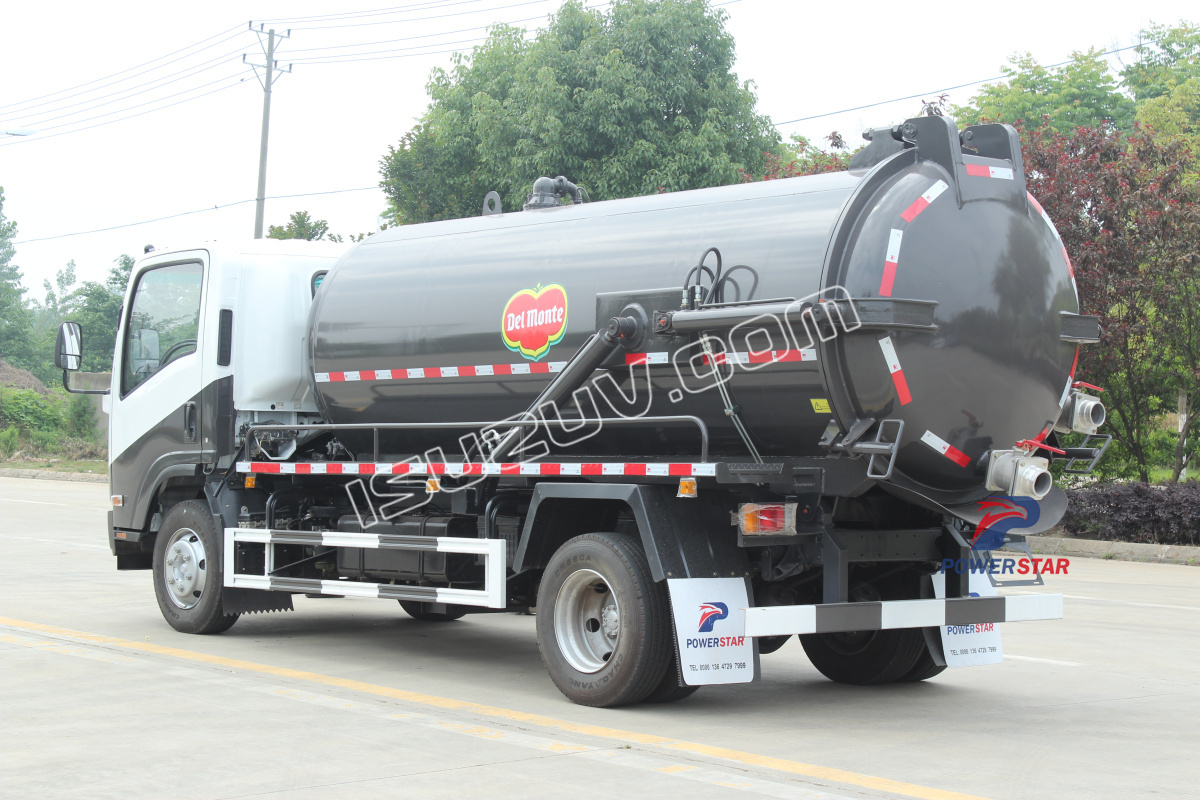 Camion-citerne d'eaux usées Isuzu Vaccum avec pompe moro PM80A pour les philippines
