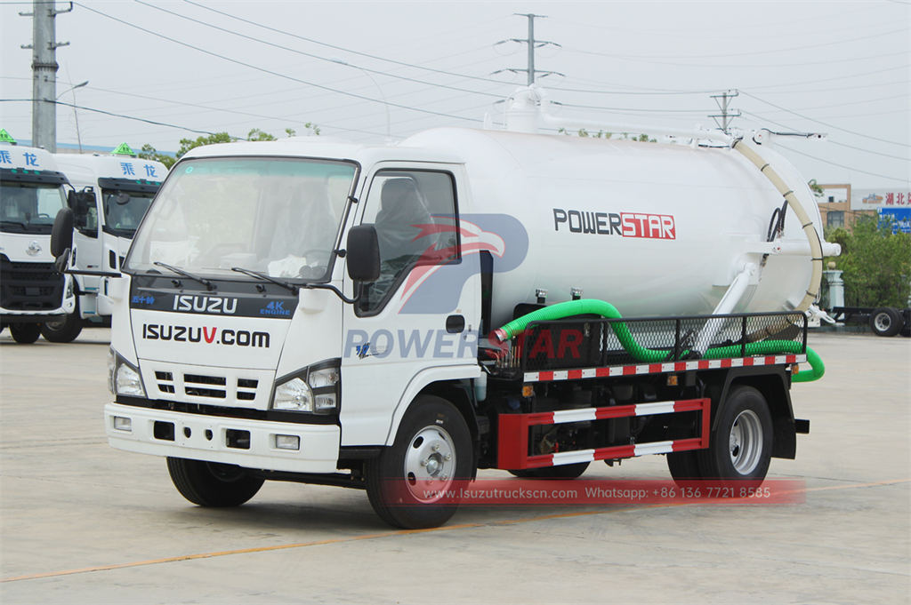 Camion aspirateur d'eaux usées ISUZU sur mesure au meilleur prix