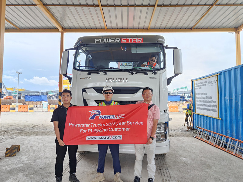 Camions-grues à flèche ISUZU GIGA en Philippines