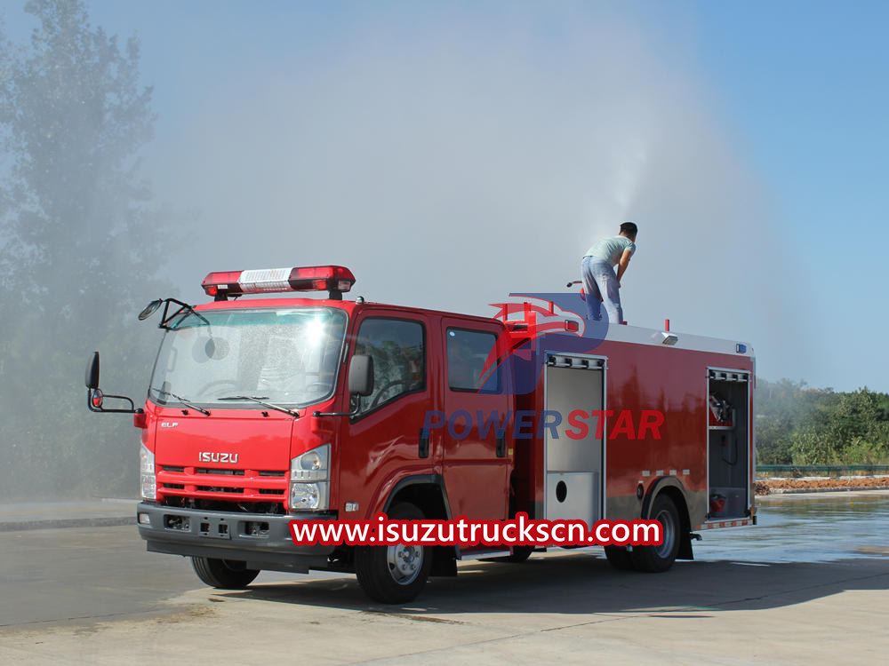 Camion de pompiers Isuzu