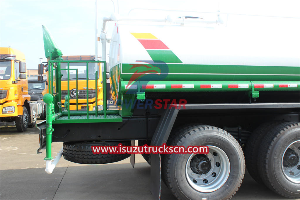 Camion d'arrosage de rue de 25 tonnes Giga Isuzu 420hp