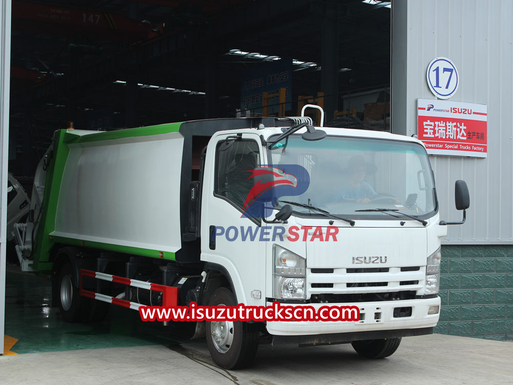 Avantages du camion compacteur de déchets Isuzu 700P
        