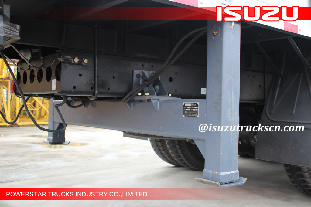 ISUZU VC46 16 Ton Knuckle Boom Truck Mounted Crane For Heavy Things Lifting