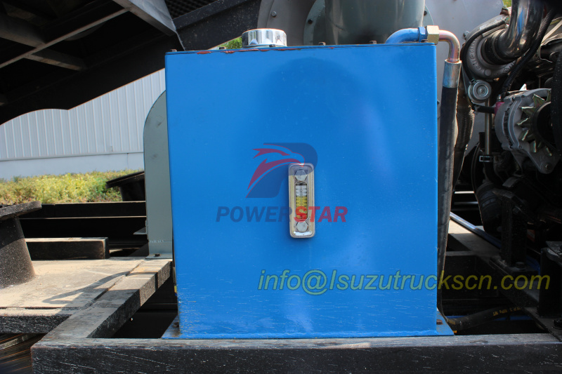 Hydraulic oil tank for road sweeper kit super structure