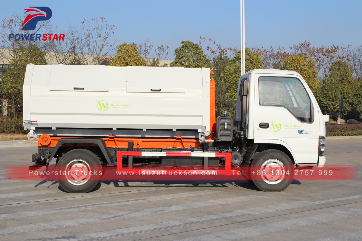 Japan Carriage Detachable Garbage Hooklift Truck Isuzu 5 Tons