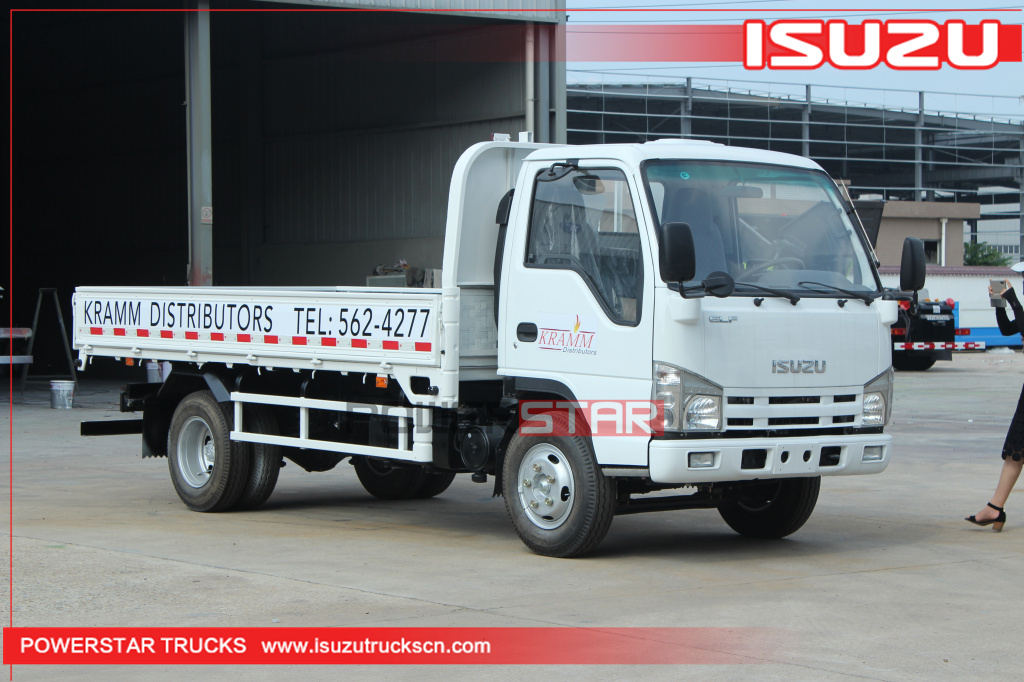 Antigua Isuzu 100P lega mega 4X2 Dropside Light Cargo Truck à vendre