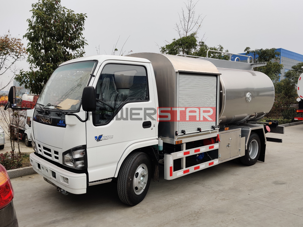 Japon ISUZU tout nouveau camion de carburant d'avion de ravitaillement d'avion de ravitaillement d'avions 5000L