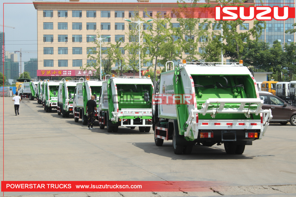 Les déchets du chargeur arrière dominicain ISUZU collectent le camion compacteur d'ordures d'assainissement municipal
