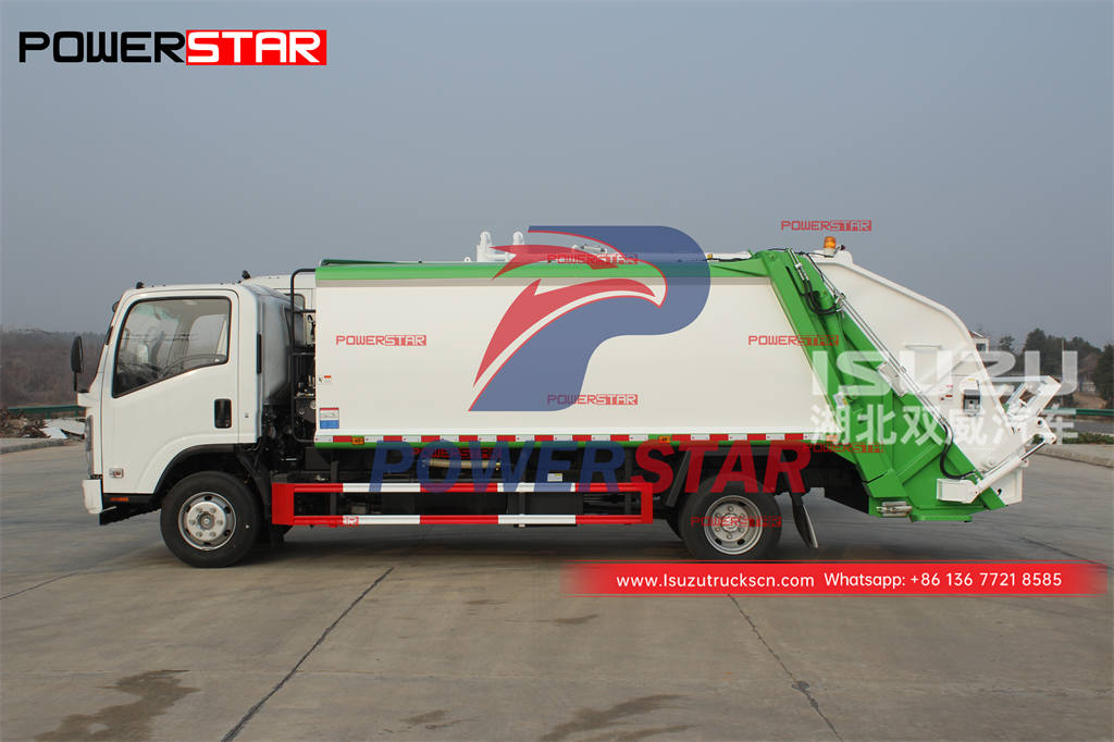 Camion compacteur de déchets ISUZU 700P à vendre