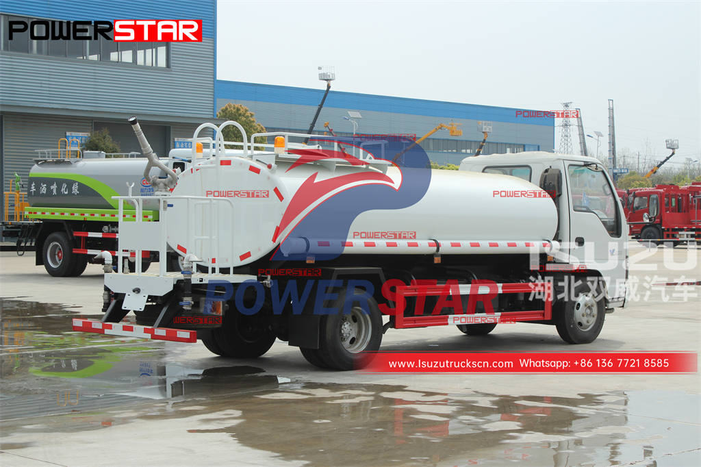 Bon prix ISUZU NKR/600P 5CBM camion de pulvérisation d'eau en acier inoxydable à vendre