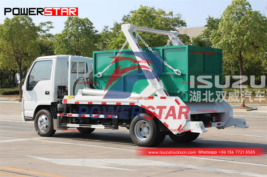 Camion à ordures à bras oscillant tout-terrain ISUZU 600P 4WD à vendre