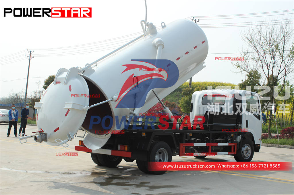 Magasin d'usine ISUZU 700P 4 × 4 camion de nettoyage d'égout à ventouse de ravin à vendre