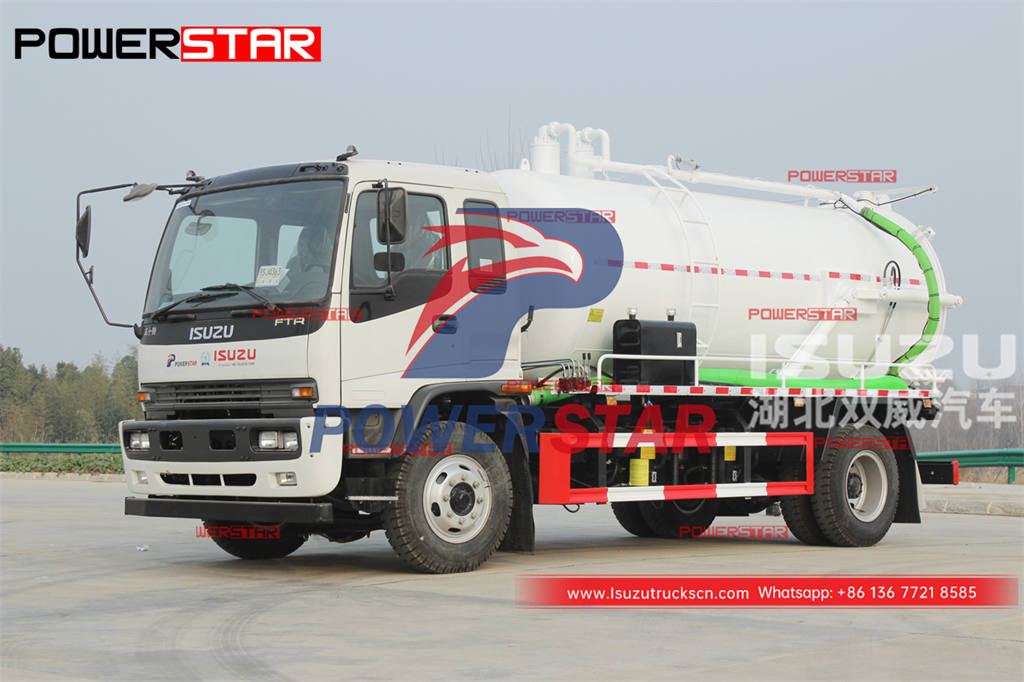 Camion de fosse septique ISUZU FTR 4 × 4 à usage moyen proposé à la vente