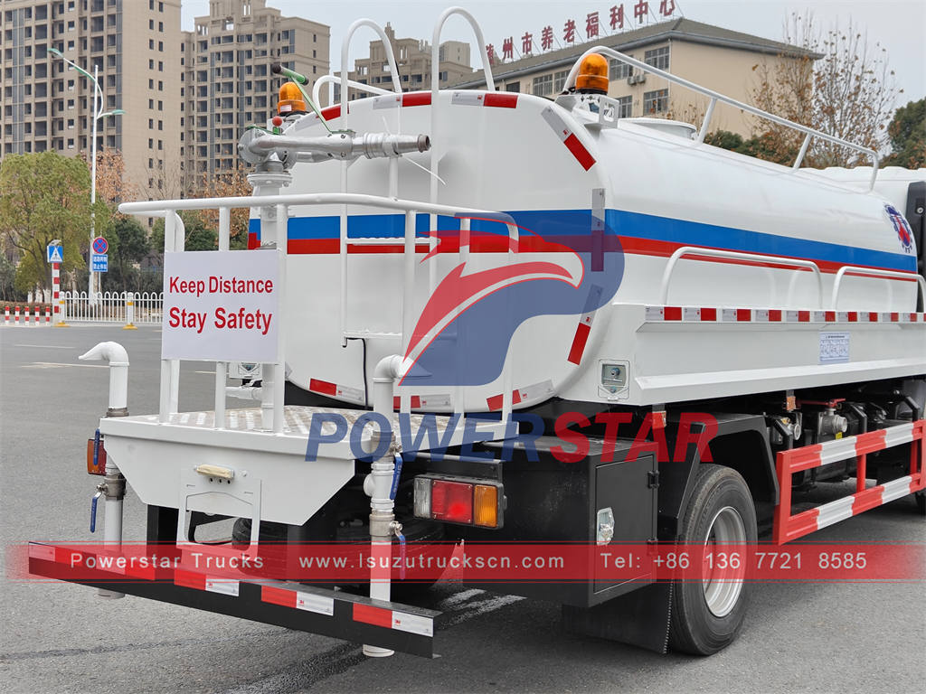 Bon prix camions de pulvérisation d'eau ISUZU à vendre