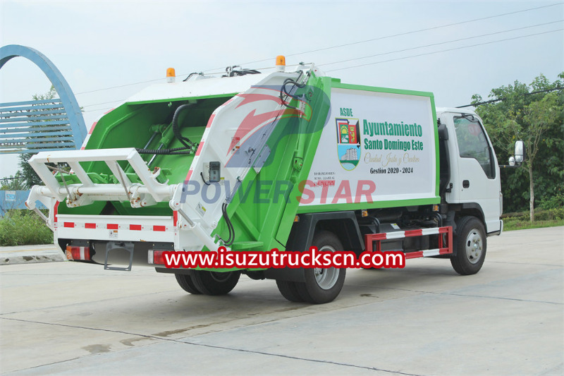 Camion compacteur de déchets Isuzu NKR