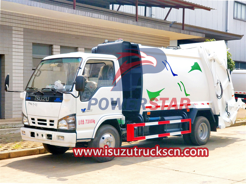 Camion compacteur d'ordures Isuzu