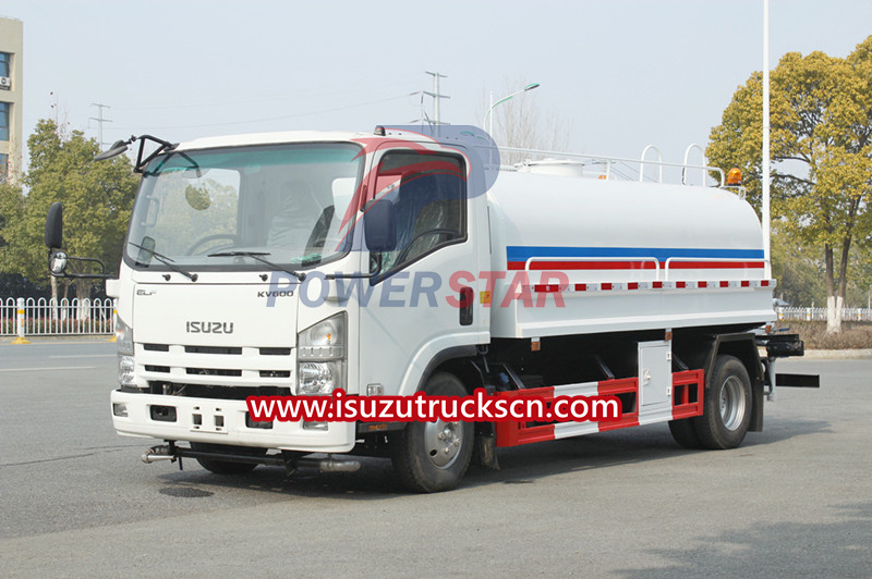 Camion d'eau potable ISUZU