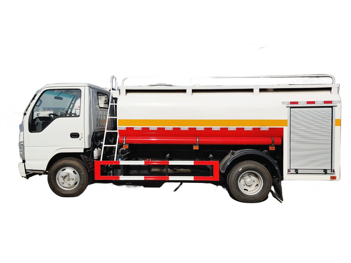Camion-citerne Isuzu pour la lutte contre les incendies