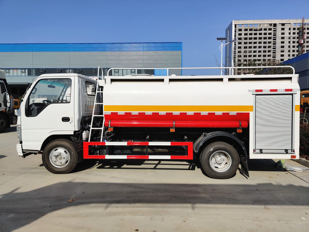 Camions-citernes à eau Isuzu pour les secours en cas d'incendie