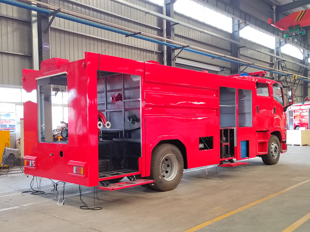 Camion de pompiers Isuzu