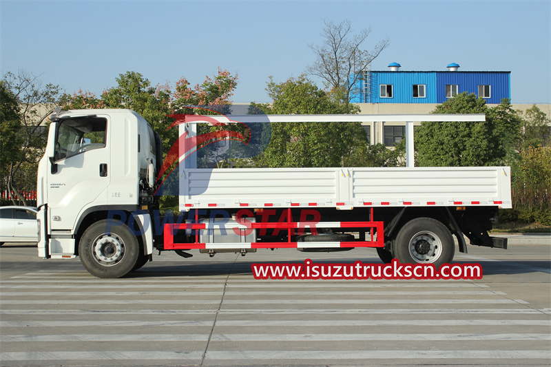 Camions de travail à ridelle Isuzu de 24 pieds
