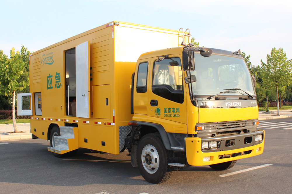 Camion d'alimentation électrique mobile Isuzu