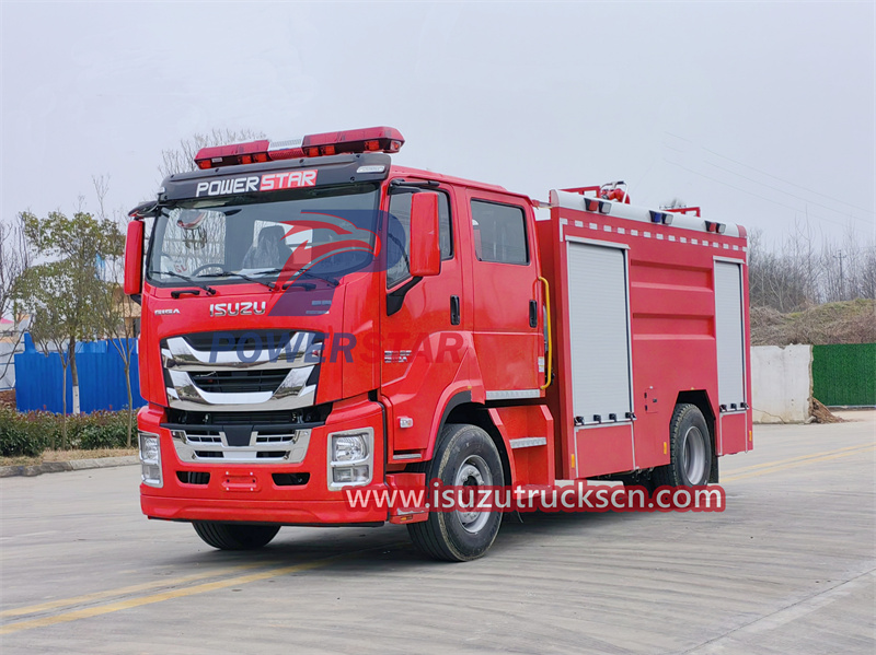 Camion de lutte contre l'incendie Isuzu GIGA 8000L