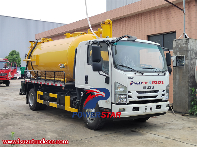 Camion-pompe pour fosse septique Isuzu 700P