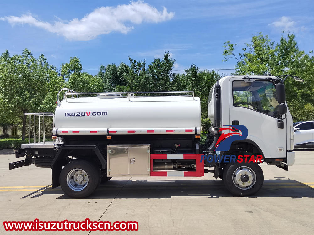 Camion d'eau potable Isuzu