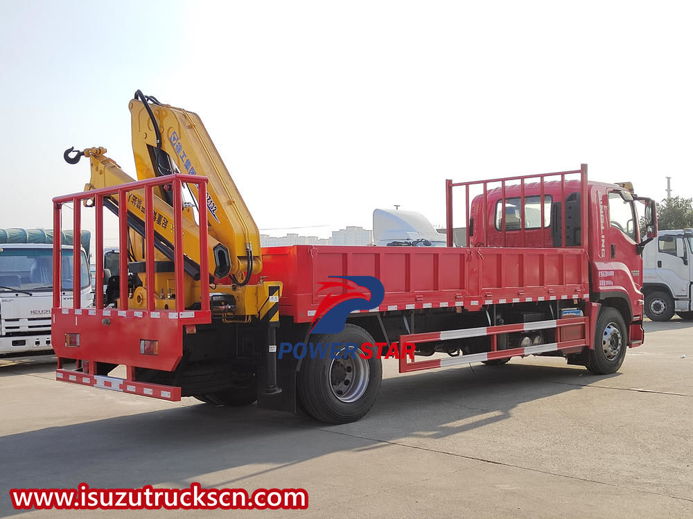 Camion à flèche articulée Isuzu