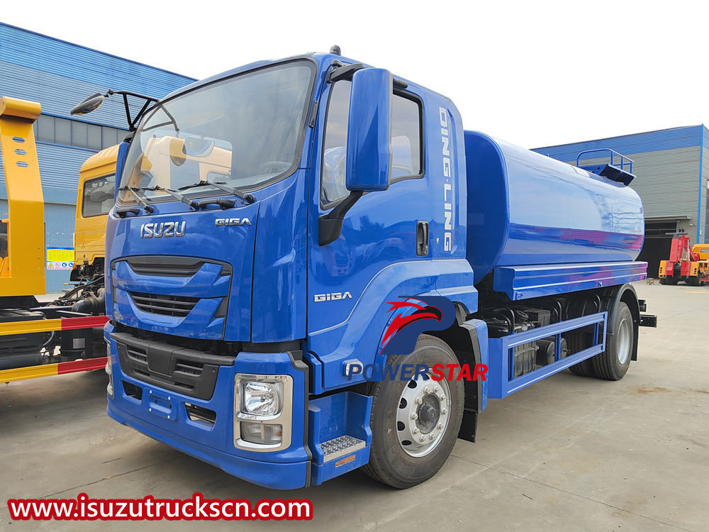 Camion citerne à eau Isuzu