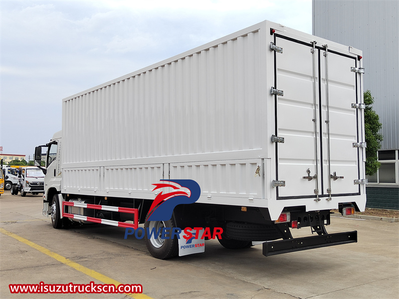 Camion fourgon à 6 roues Isuzu 4x2 205HP GIGA