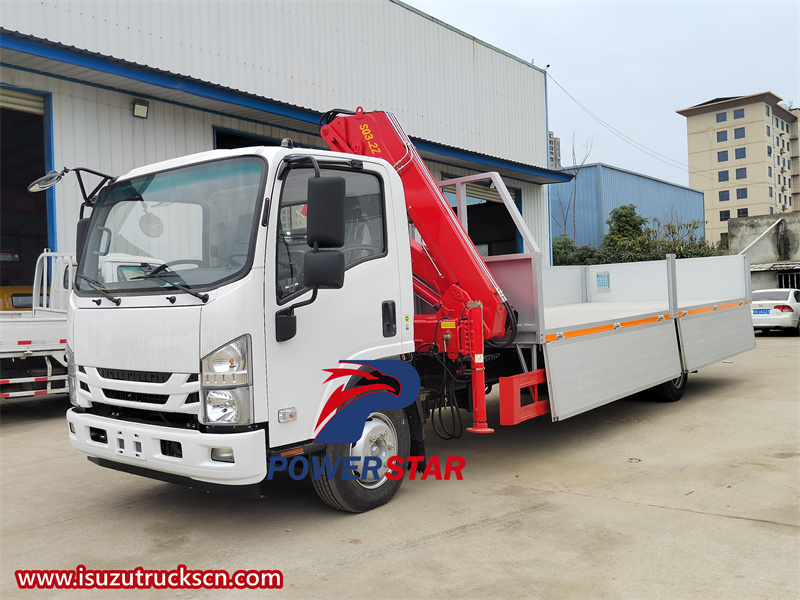 Isuzu 700P 5 tonnes grue montée sur camion à flèche articulée