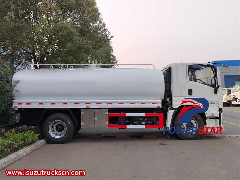 Camion de livraison d'eau potable Isuzu GIGA 4x2 12000L