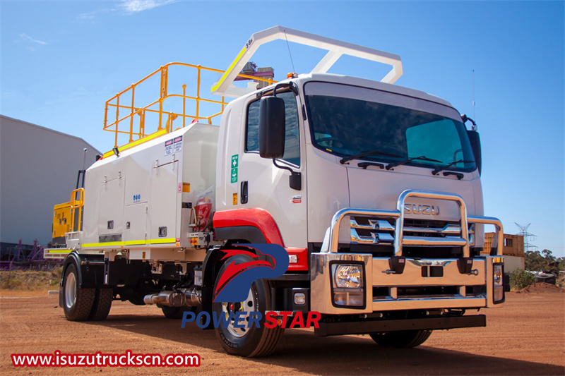 Isuzu fuel lubrication oil supply service truck