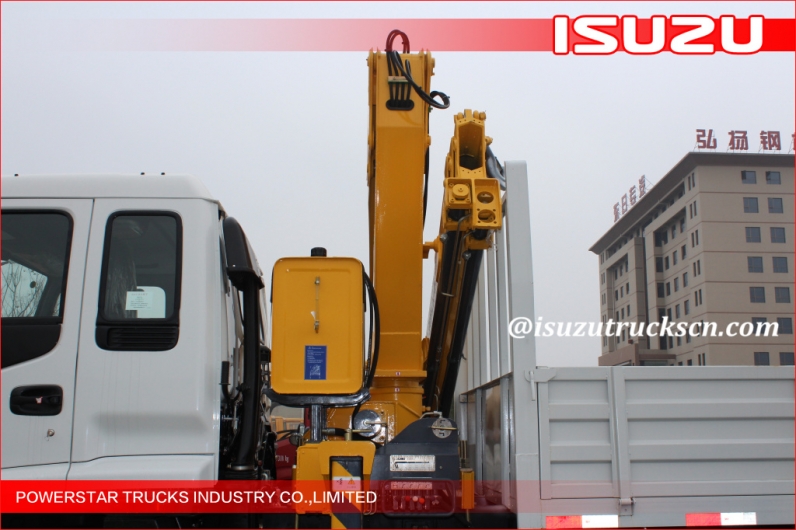 Isuzu Truck with crane truck mounted crane New Design Truck Crane for sale