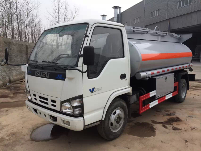 Factory direct sale 4000L Isuzu Fiscal Refuel Tank Truck for Gasoline/Light Diesel Delivery
