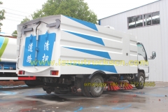 Camion de balayeuse pour le sous vide route japonais ISUZU / avec de l’eau en fonction de lavage