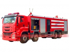 camion de pompiers de surveillance de l'eau / mousse / poudre sèche giga isuzu
