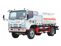 Camion-citerne aspirateur de réservoir de carburant de capacité de transporteur d'huile diesel d'ISUZU 4X4 TOUTES ROUES MOTRICES
