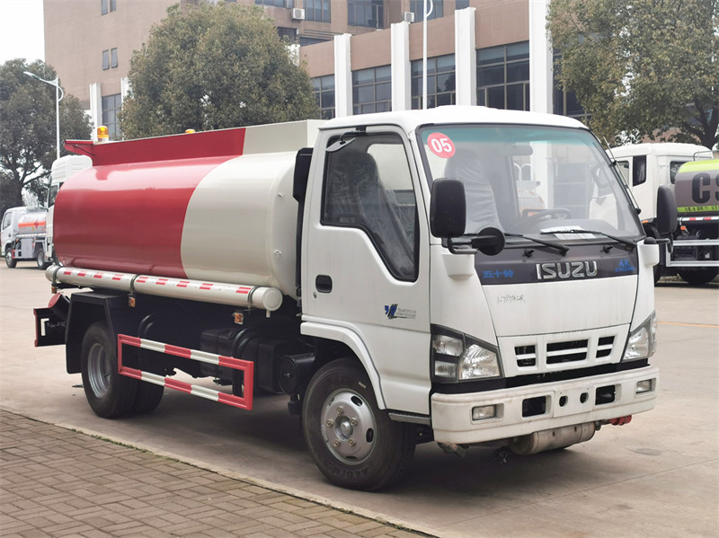 Nigeria ISUZU NKR fuel tanker truck for sale