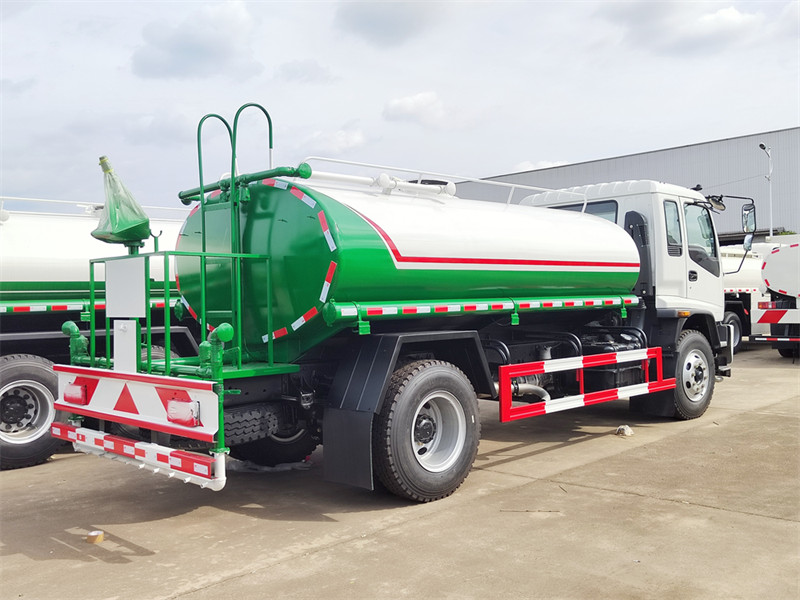 ISUZU FTR large water bowser for sale