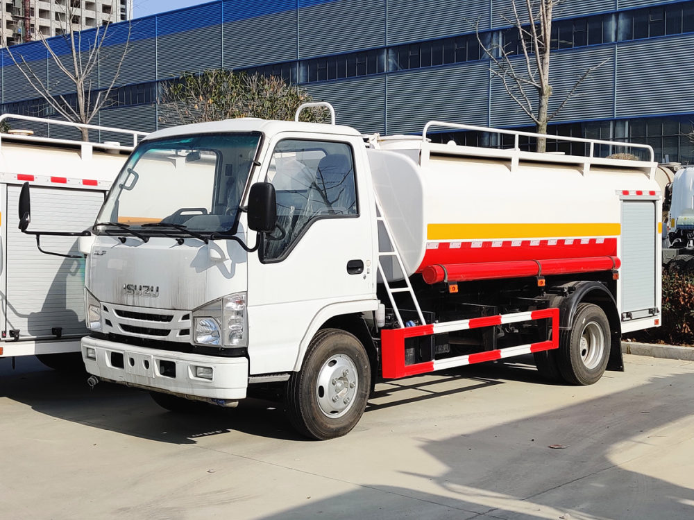 Isuzu water tanker trucks for fire rescue