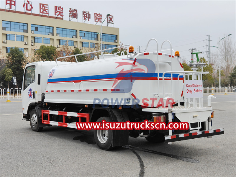 ISUZU 4000 liters water spraying truck for sale
