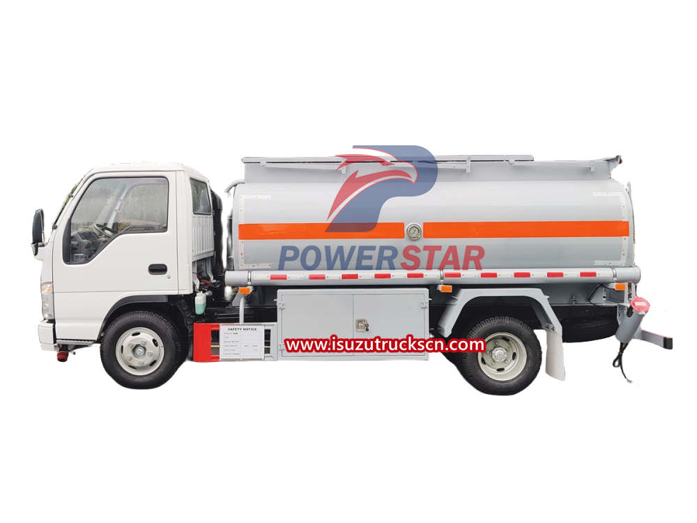 ISUZU 100P 98HP 4000L oil tank truck exported to Philippines
