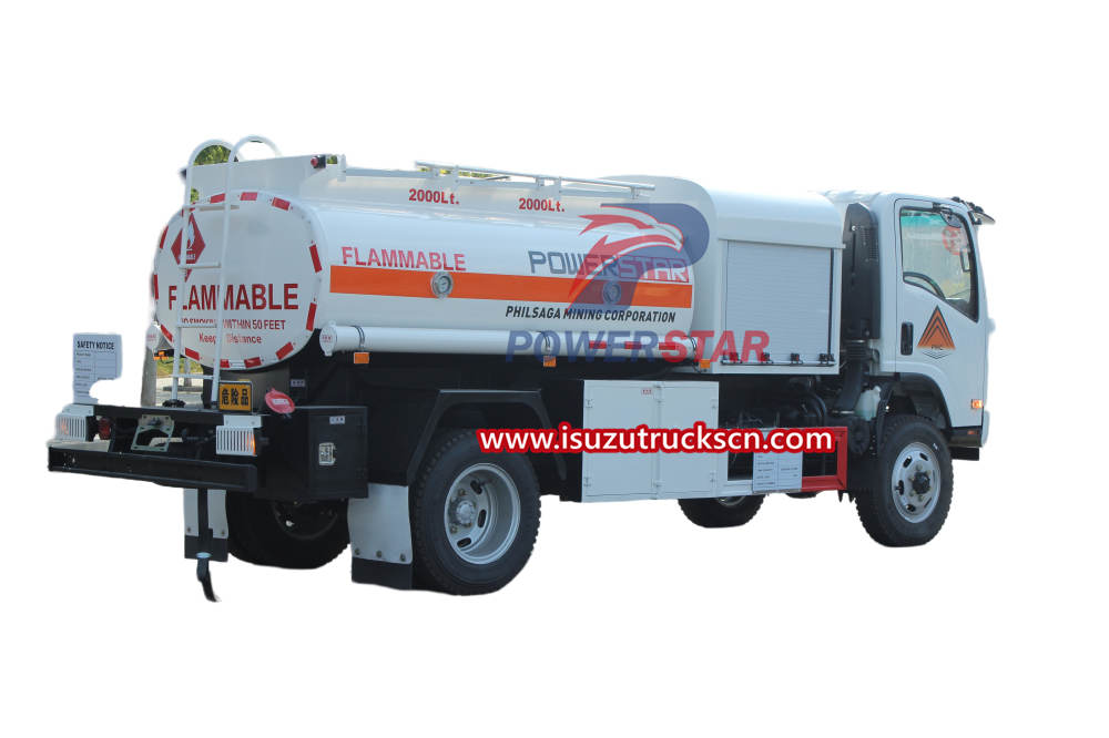 Isuzu off road Diesel/Gasoline Delivery Tanker truck