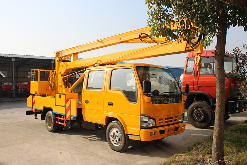 Camion de plate-forme élévatrice de ISUZU QL1070A5HWY 16Meters opération haute