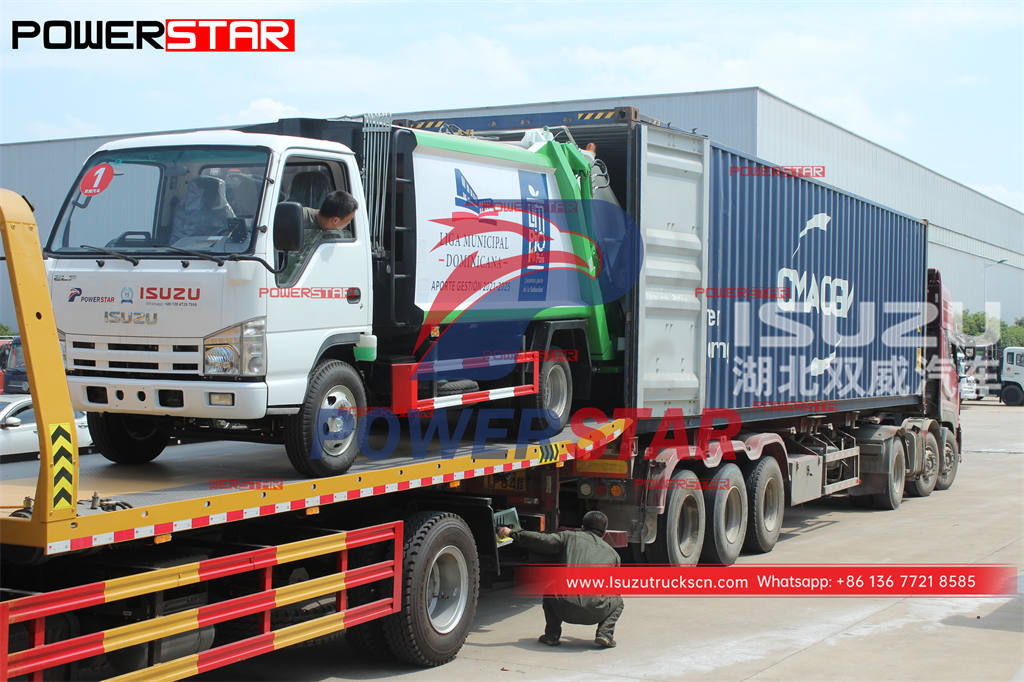 10 camions compacteurs à ordures ISUZU chargés dans un conteneur 40HC
