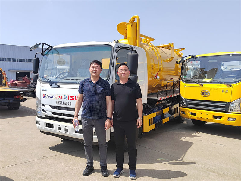 Mongolia customer visit and purchase Isuzu vacuum tank trucks